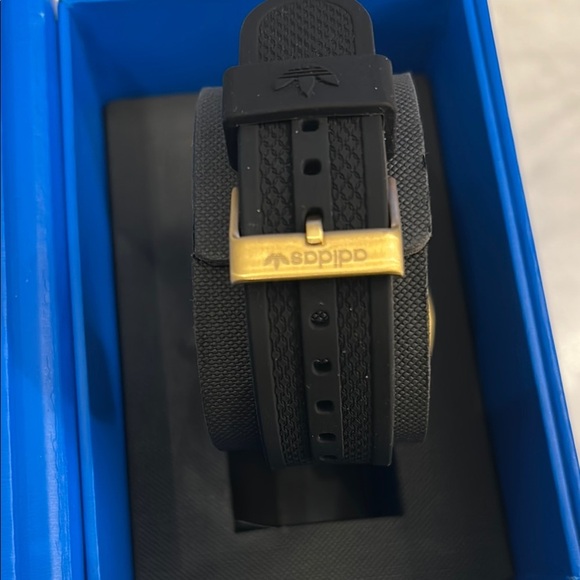Adidas Gold Black Swim Watch Luxurious 42mm Water Resistant - Picture 7 of 8